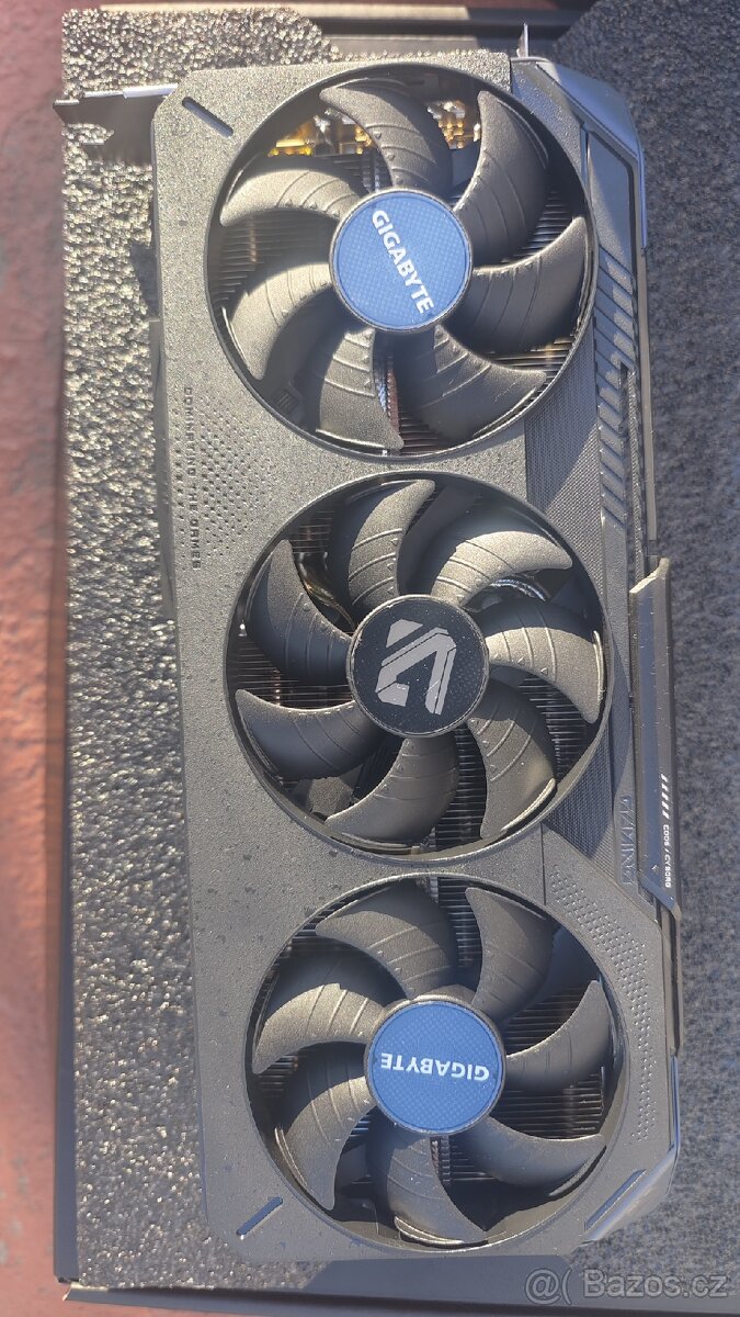 Gigabyte RX 9070 XT gaming OC - 2