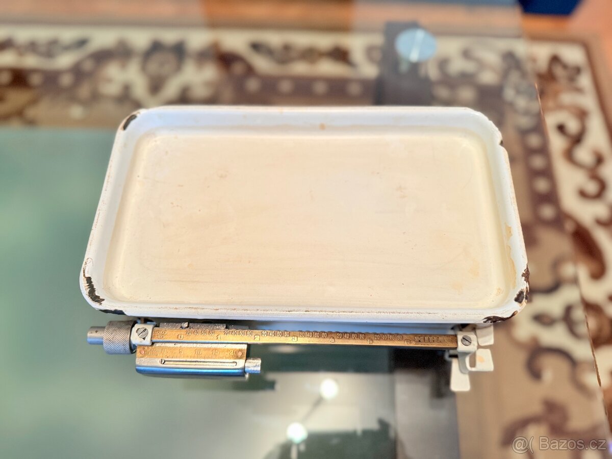 Historická kuchyňská váha - 2