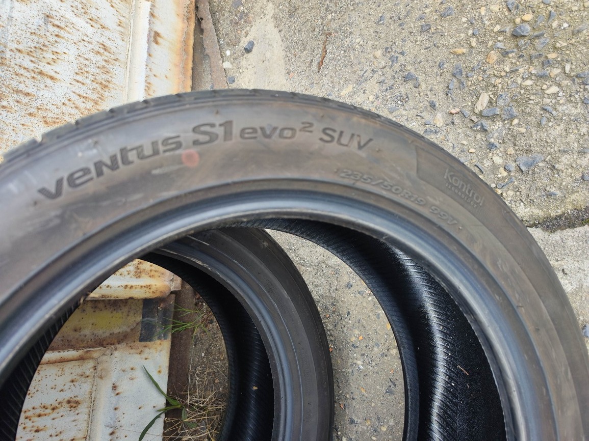 19"zánovní letní pneu Hankook Ventus 235/50/19 4ks = 6000Kč - 2