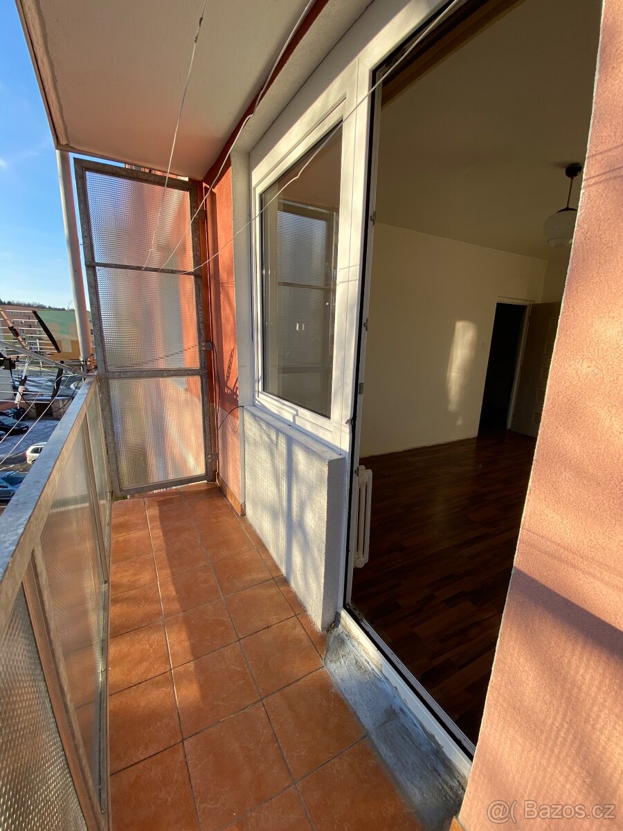 Pronájem bytu 3+1, 64 m² – Prachovice (Bučina 235) - 2