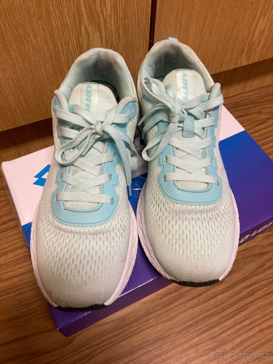 Lotto sportovní boty vel 41 - 2