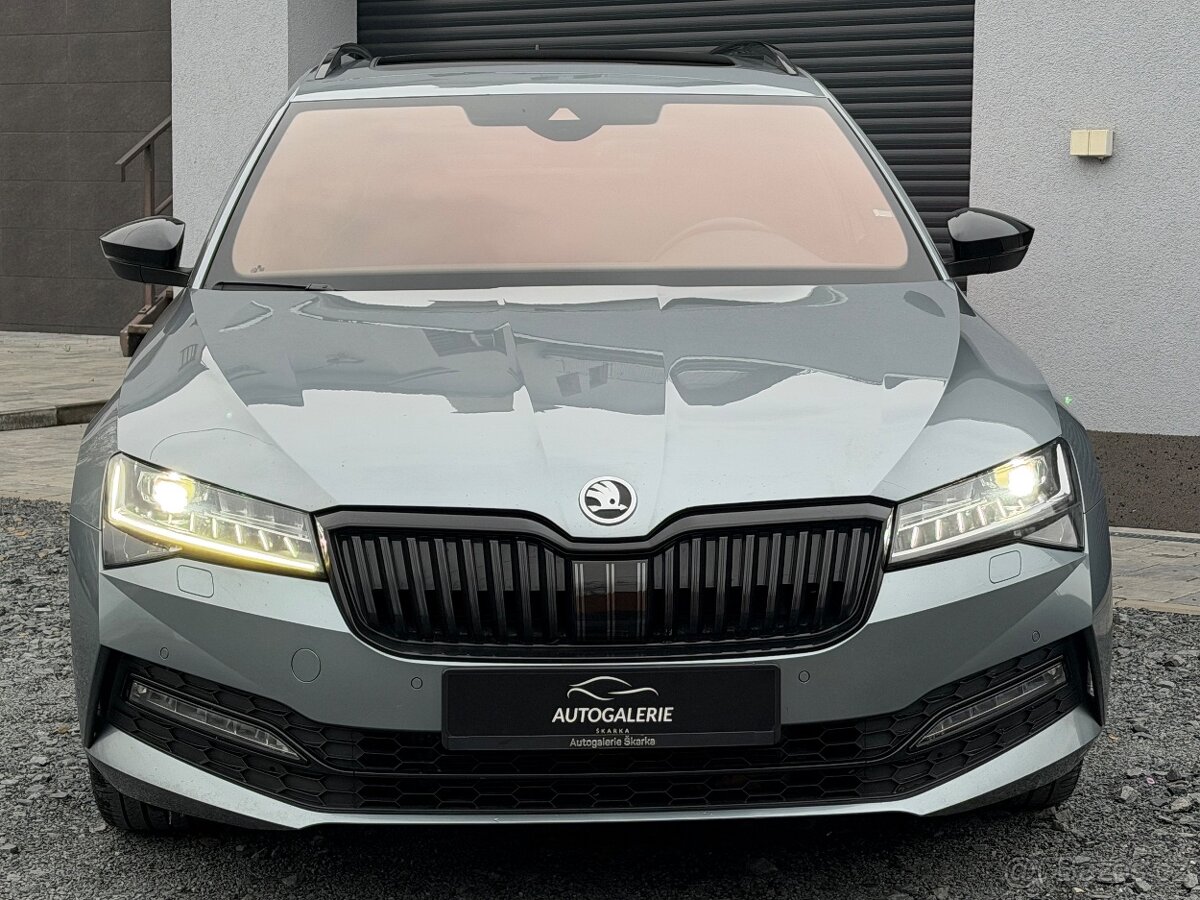 ŠKODA SUPERB SPORTLINE 2.0TSI 140KW TAŽNÉ cockpit m2021 - 2