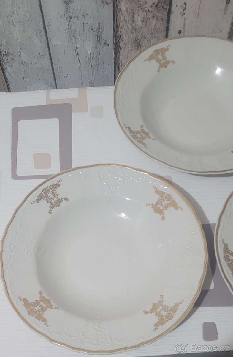 BERNADOTTE Starožitné Porcelánové talíře Thun 1794 - 2