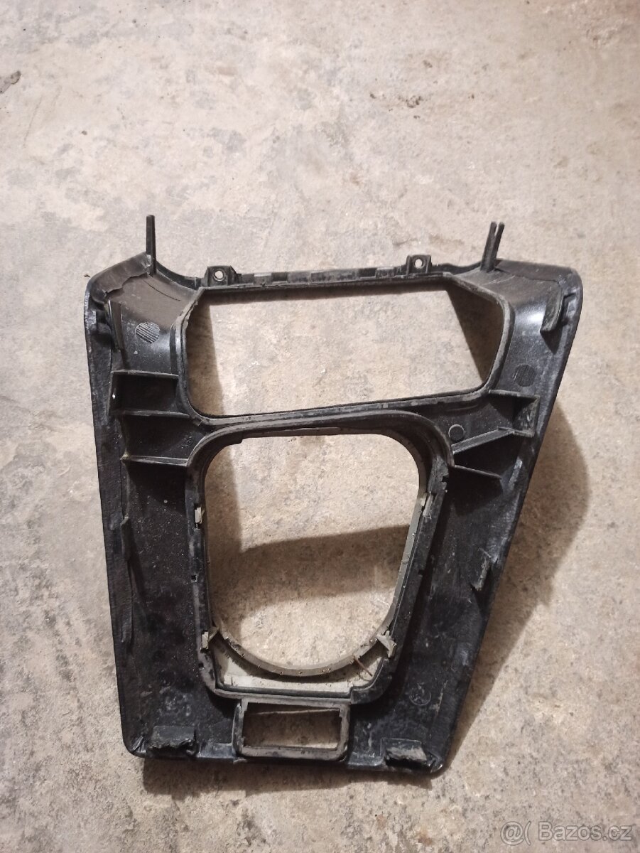 BMW E36 středový kryt - 2