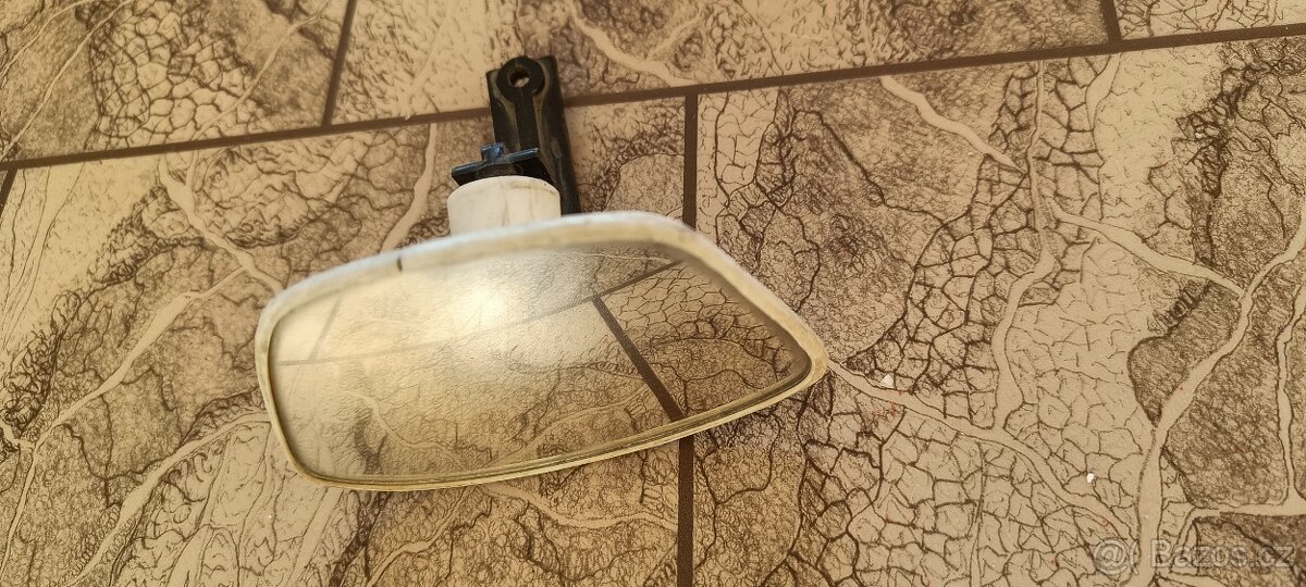 Zrcátko na plexi - 2