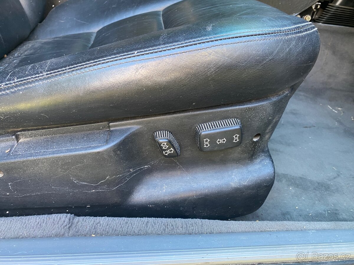 Bmw E32 interiér - 2