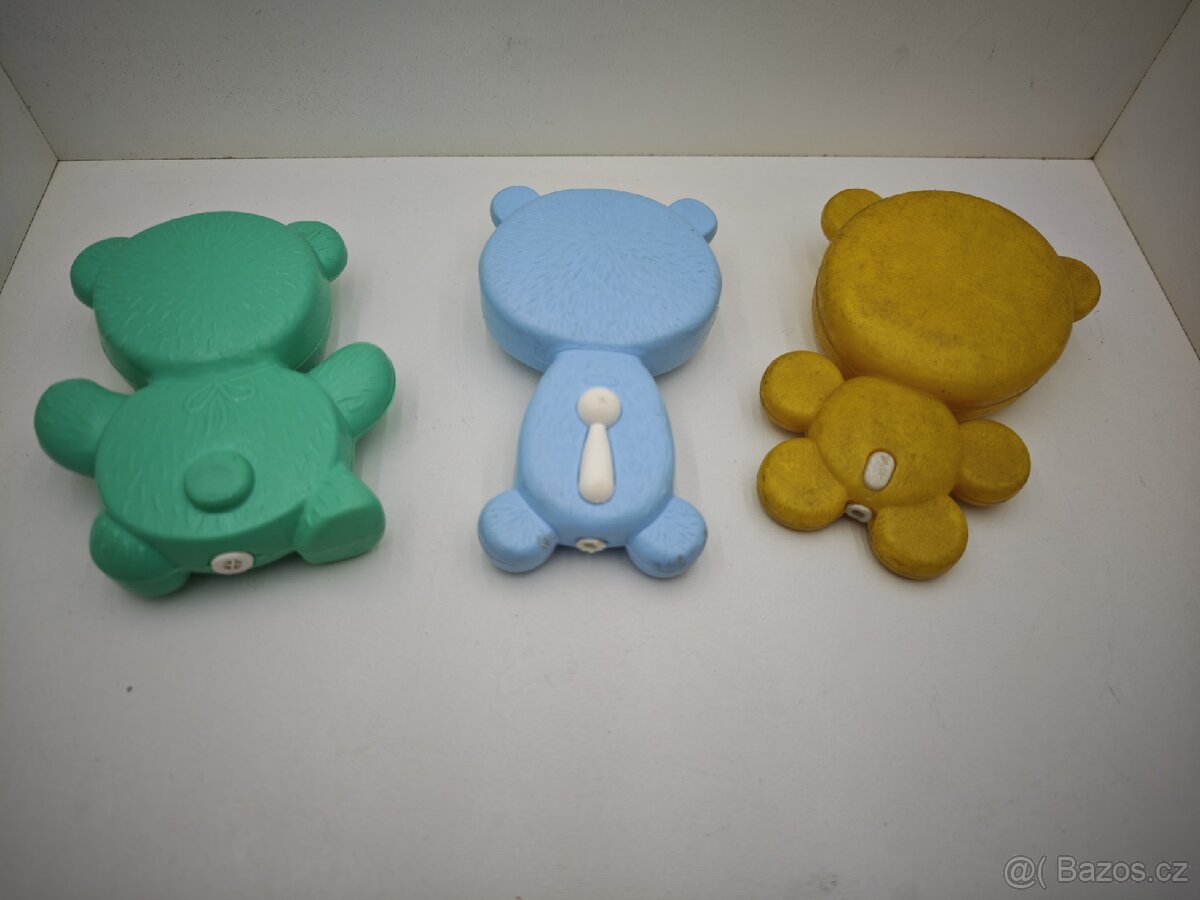 Stará retro hračka medvídci Směr . - 2