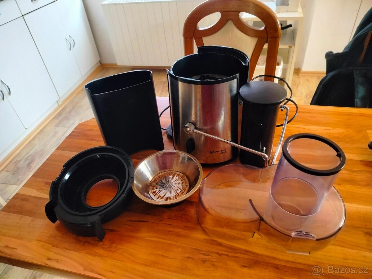 Prodám odšťavňovač - 2