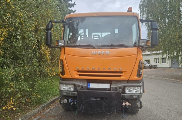 4x4 nosič kontejnerů IVECO 13.5t komunál - 2