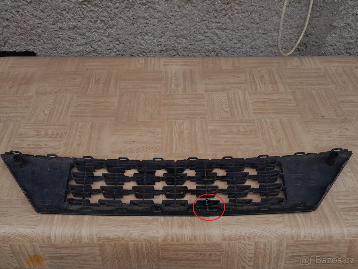 Mřížka předního nárazníku S.Leon r.013-020 - 2