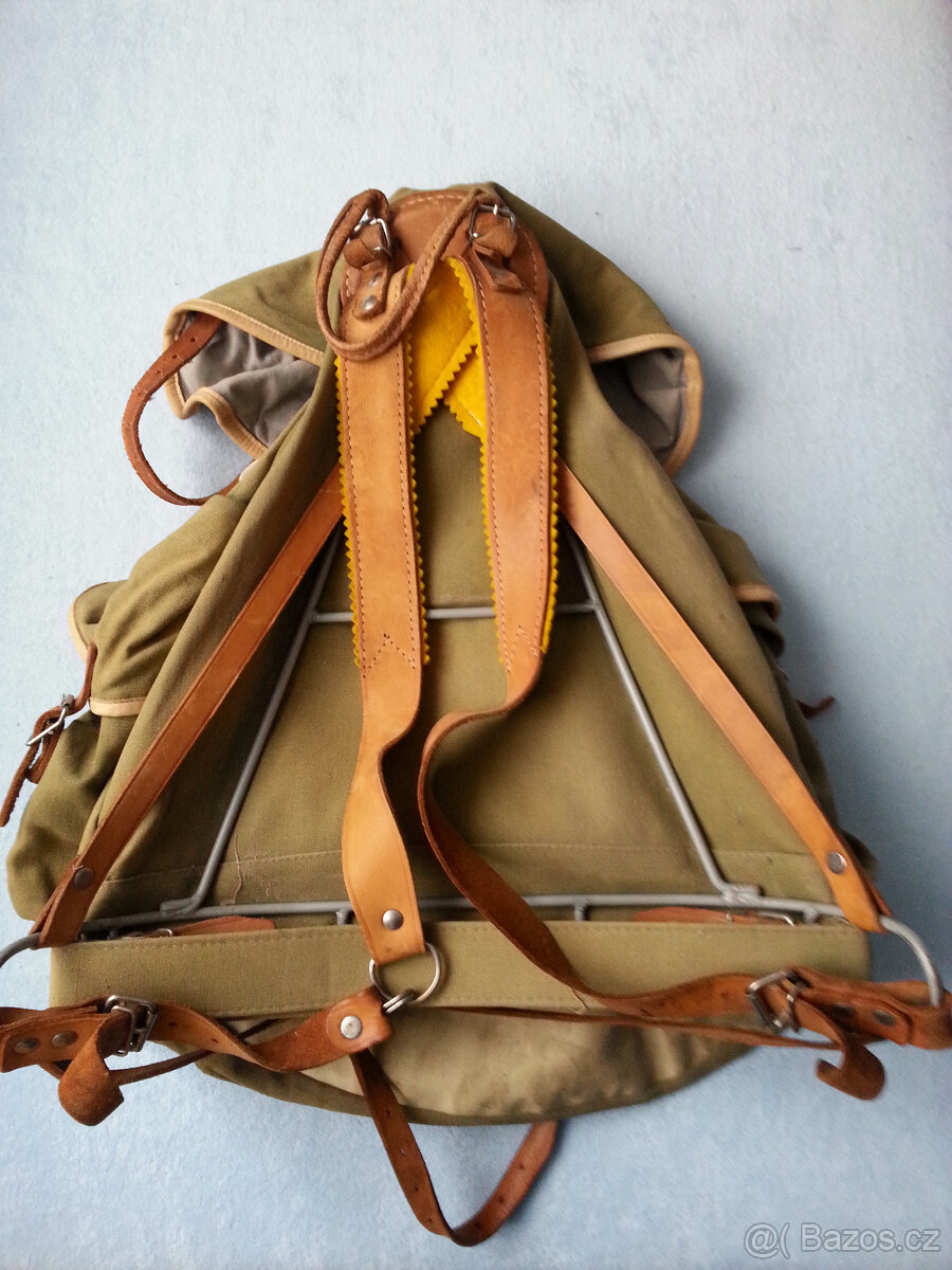 Retro batohy a chlebníky - 2