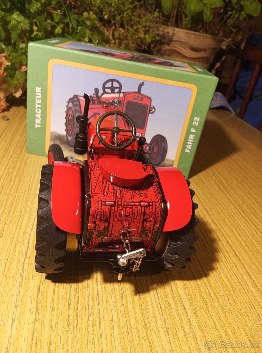 KOVAP Fahr F 22 - Legendární červený traktor - NOVÝ / NEW & - 2