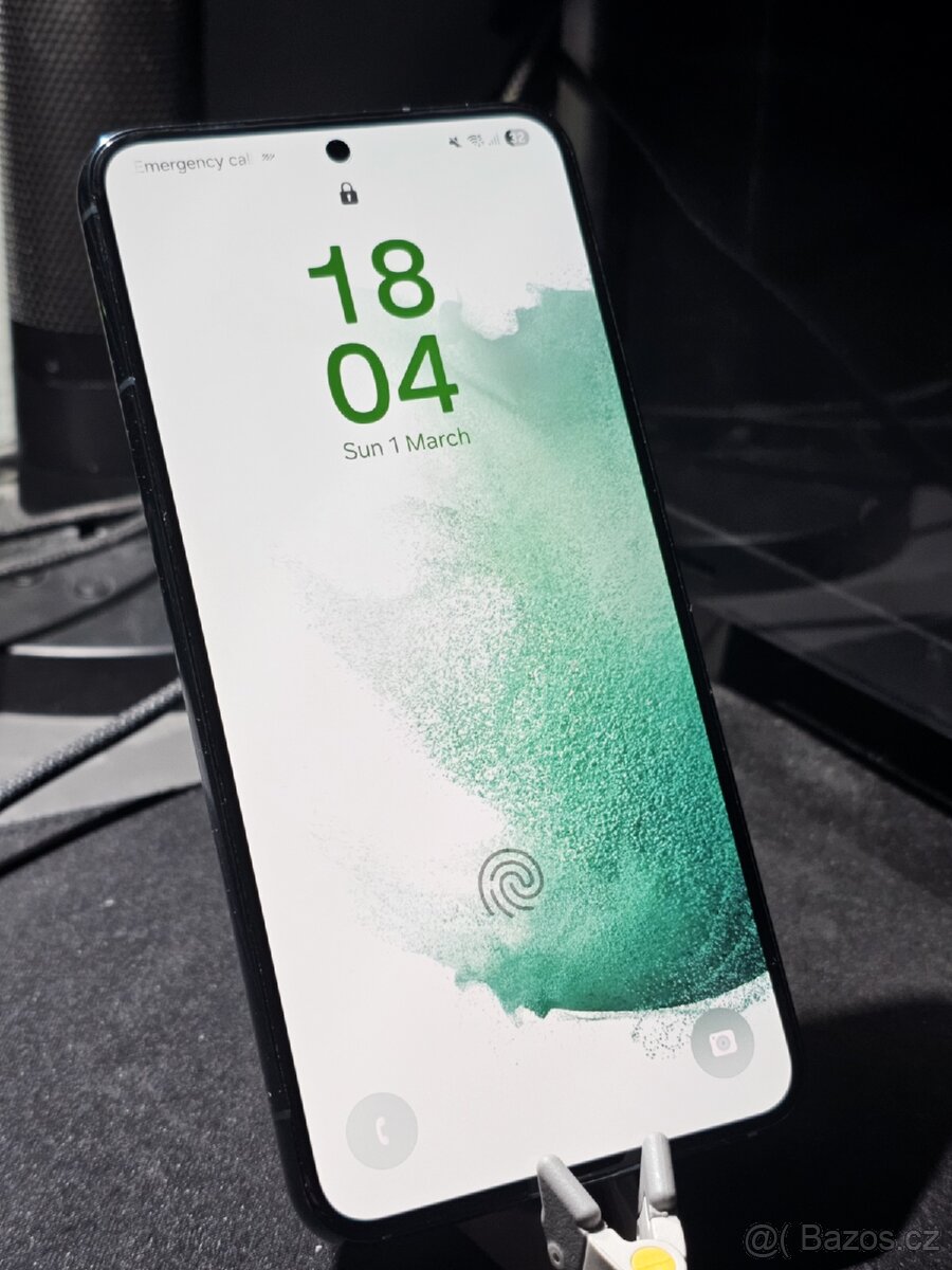 samsung s22 - 2