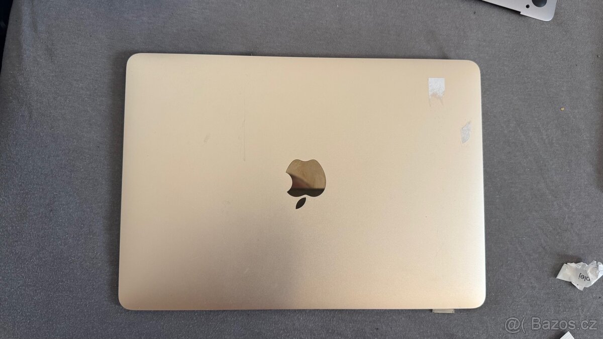 Na dily macbook 12 2017 top stav - 2