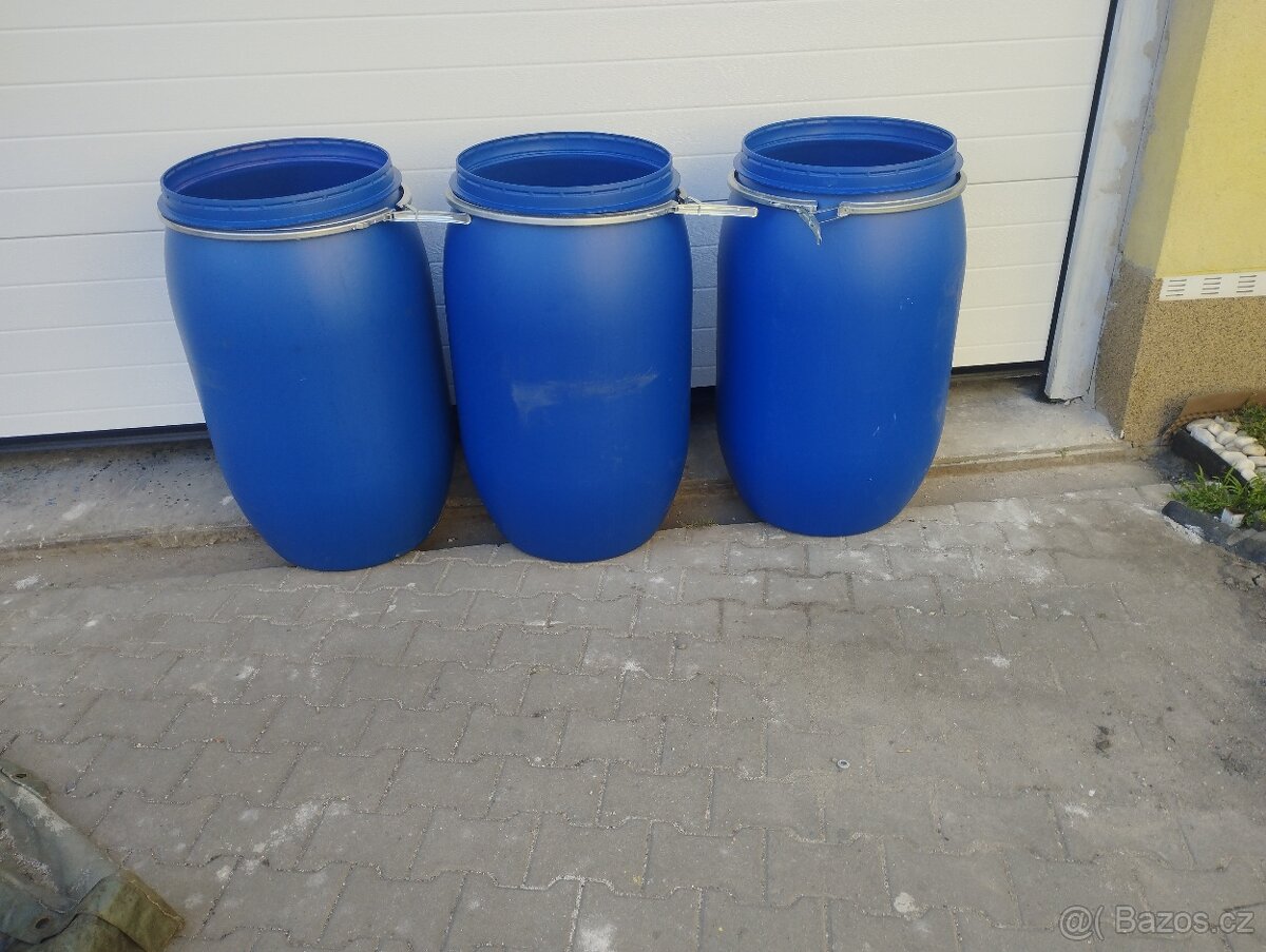 Plastové sudy 200 l - 2