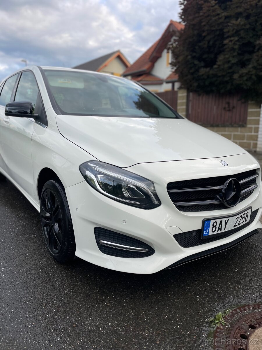 Mercedes Benz B180 - 2