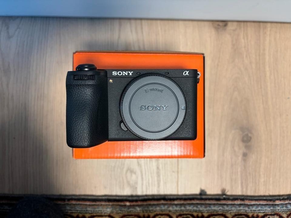 Sony Alpha 6700 - 2