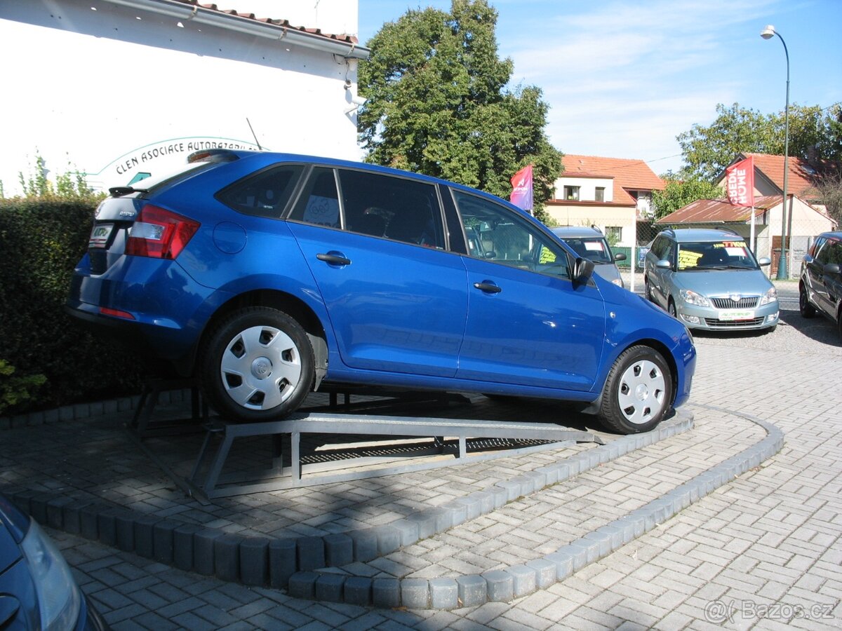 Rapid Spaceback 1,2 TSi-63 kW, 214.000,-Kč - 2