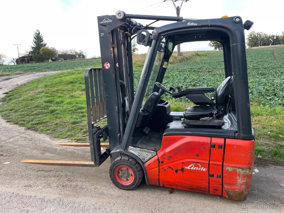 Vysokozdvižný vozík Linde E15-01 386 - 2