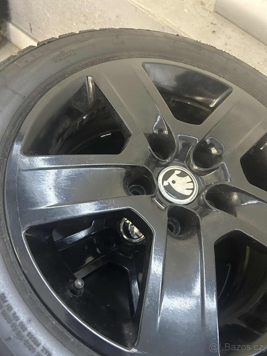 Komplety 5x112 7Jx16 ET42 205/55 R16 - 2