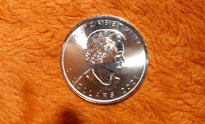 Prodám investiční stříbrné mince Maple Leaf 1oz - 2