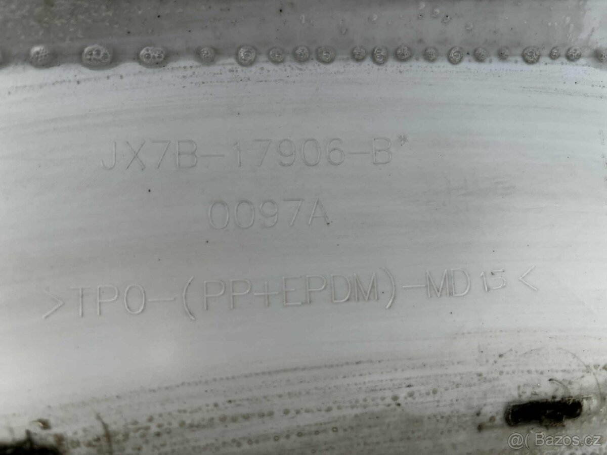 Ford Focus mk4 Combi - zadní nárazník - 2