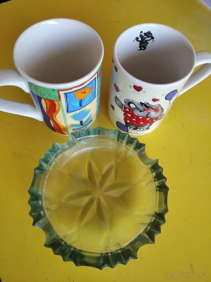 Sklo modré, keramika - 2