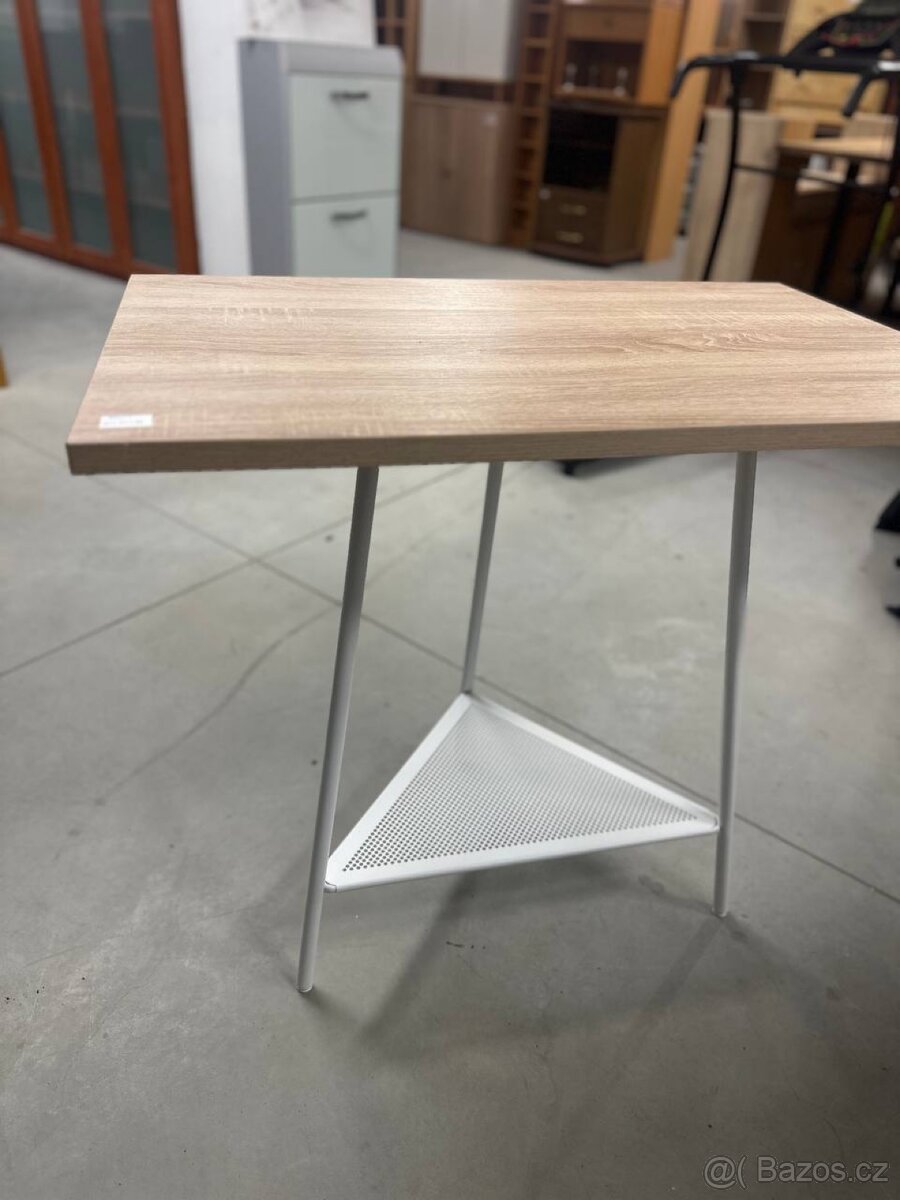 Malý stolek – moderní styl - 2