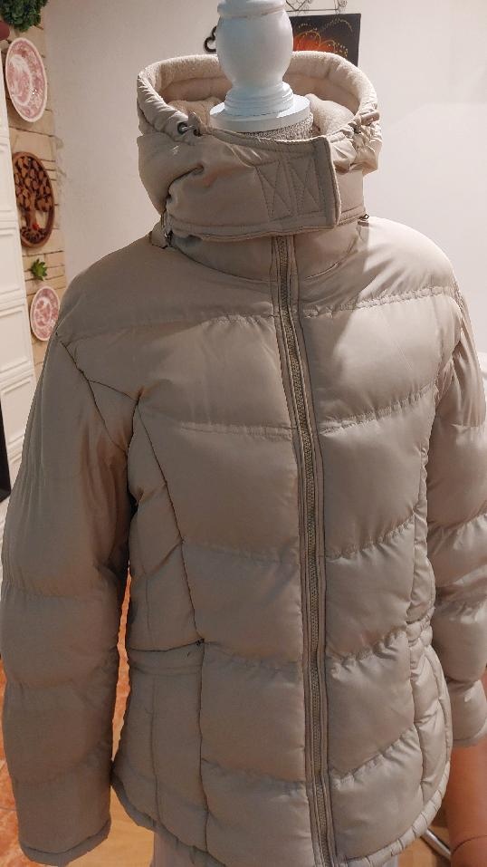 Zimní prošívaná bunda s kapucí - 2