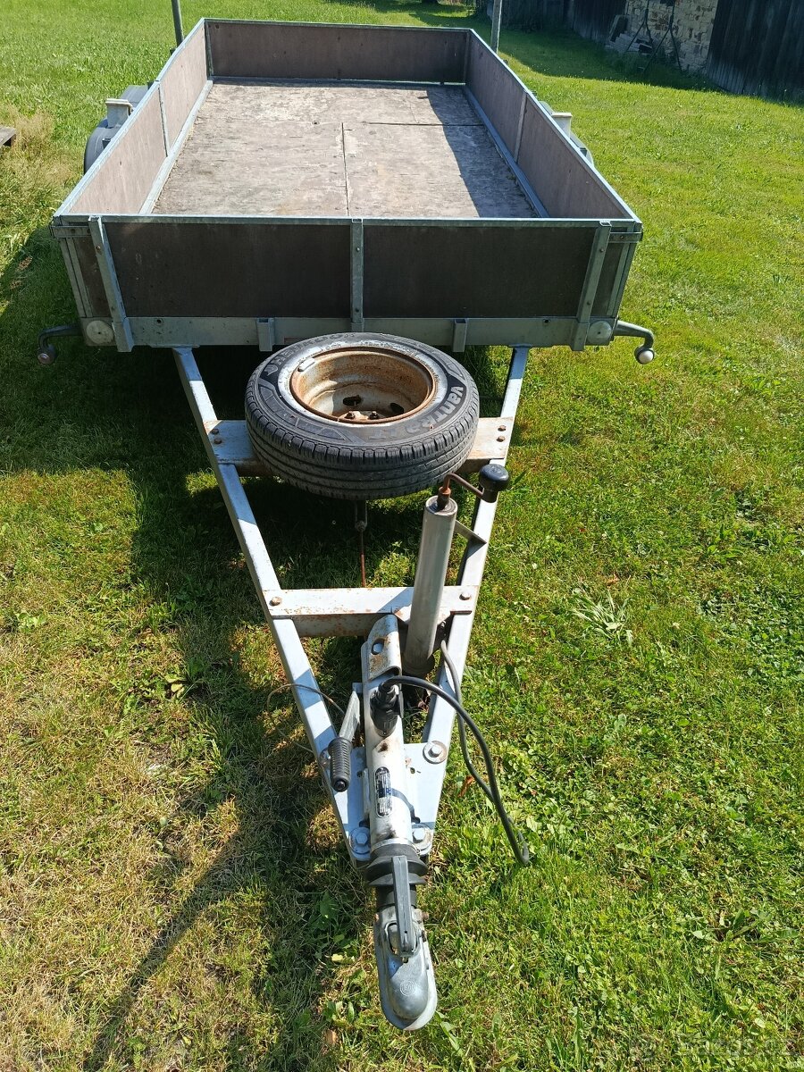 Brzděný dvouosý přívěs - 2