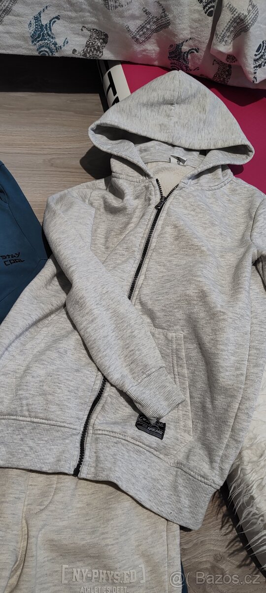 Tepláky a mikina vel.152 - 2