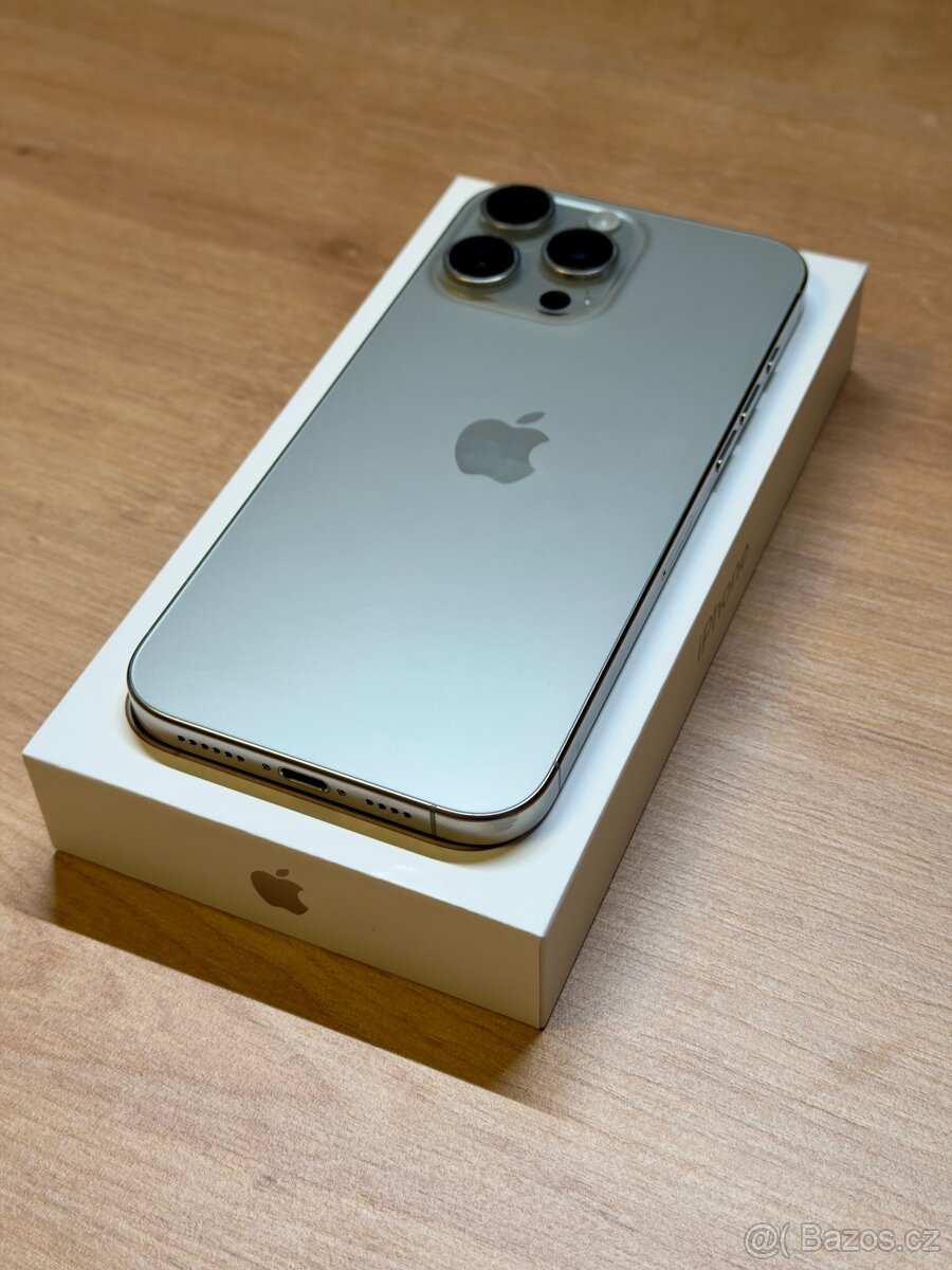 iPhone 16 Pro Max 256 GB Přírodní Titan - 2
