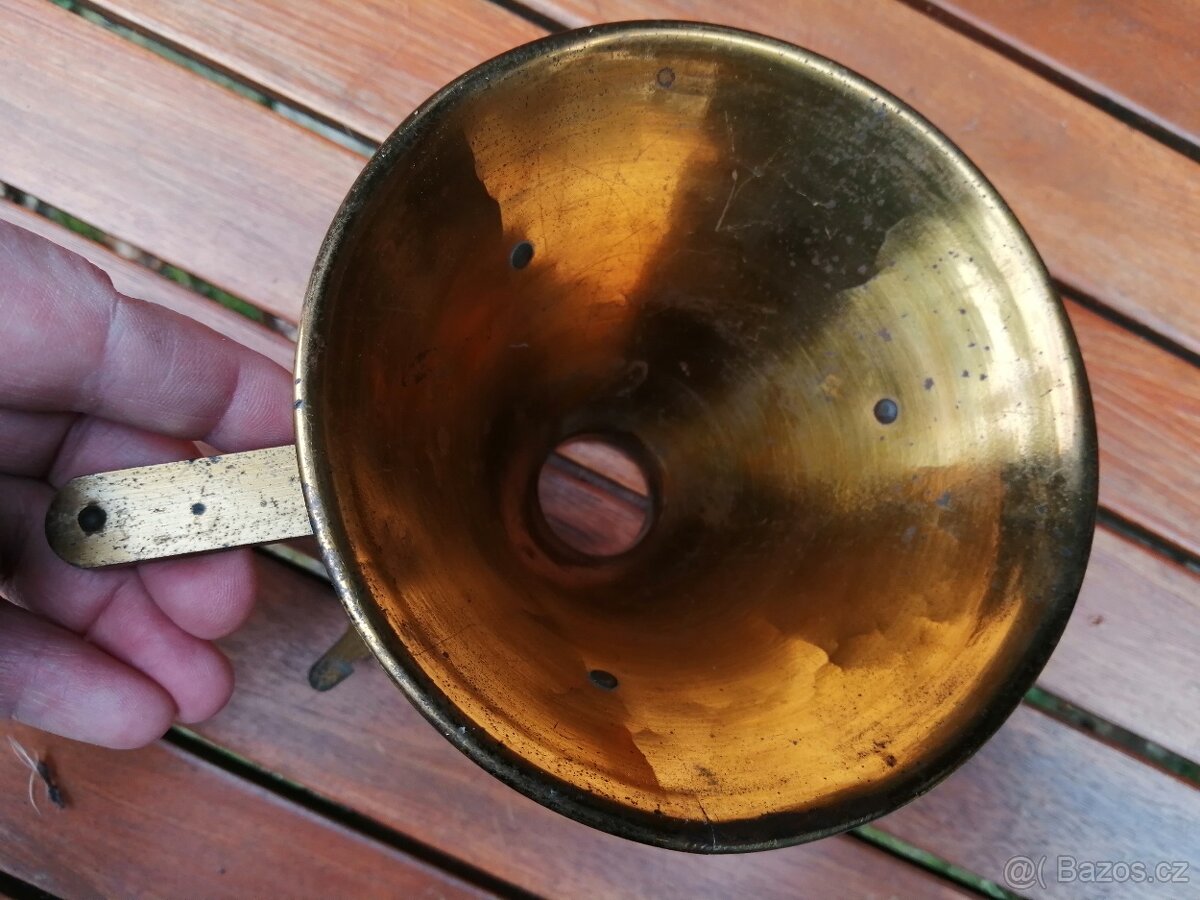 Starožitná násypka - 2