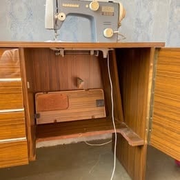 Šicí stroj Veritas - 2