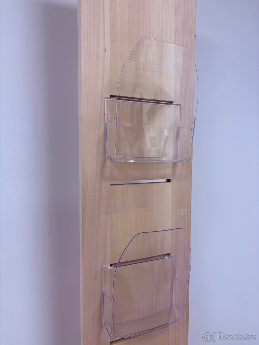 Luxusní dřevěný stojan na prospekty - 2