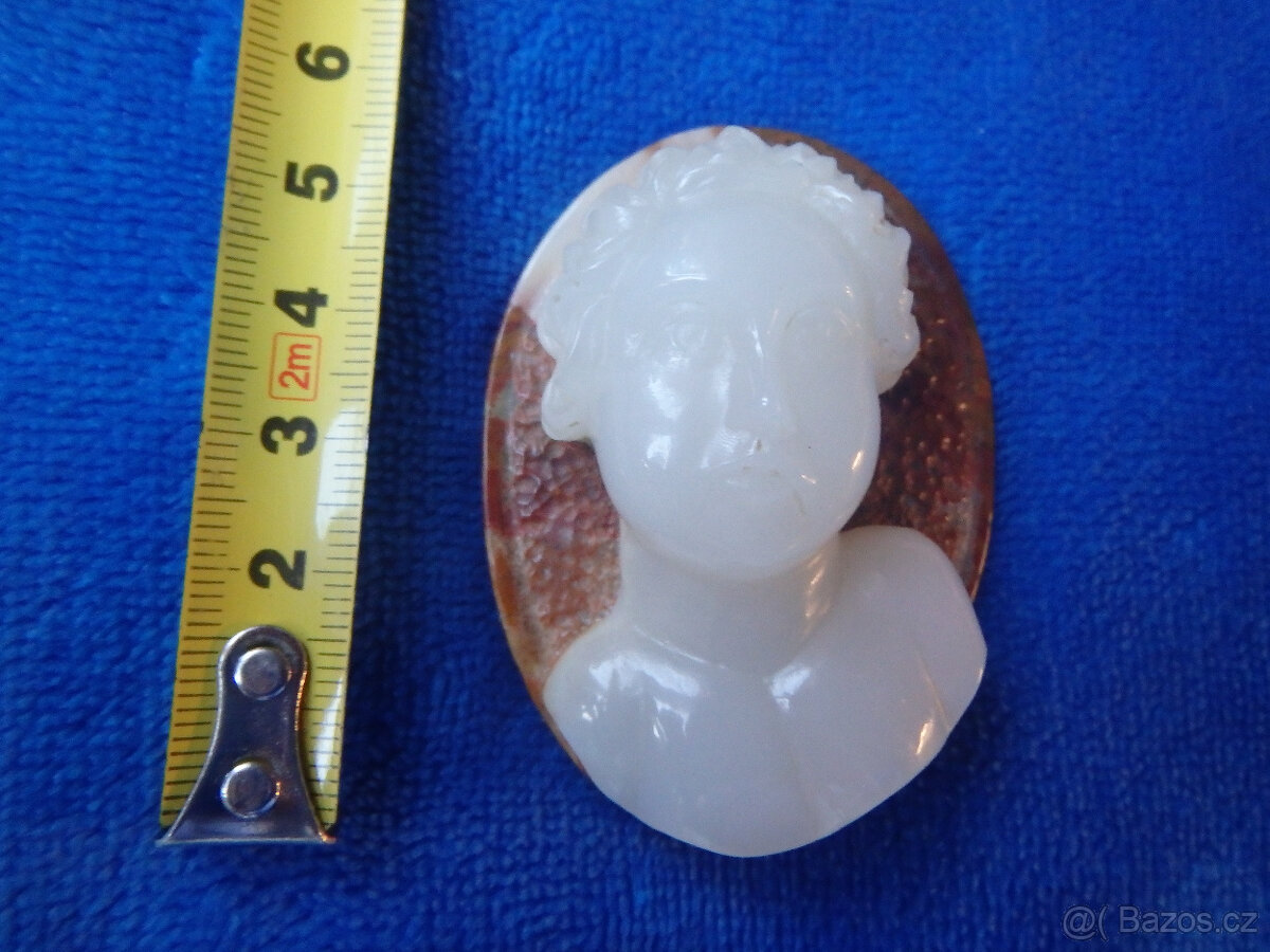 ŘEZBA V KAMENI cena s poštovným - 2