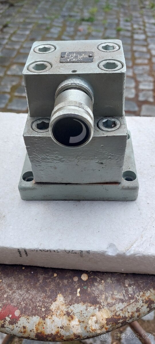 Hydraulická kostka - 2