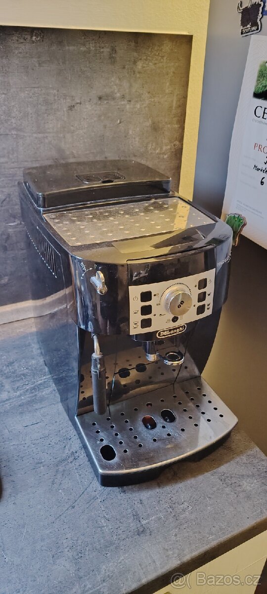 Kávovar DeLonghi - 2