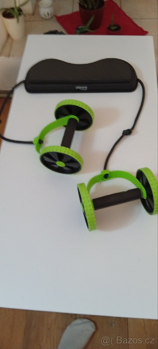 Dva posilovací stroje - 2