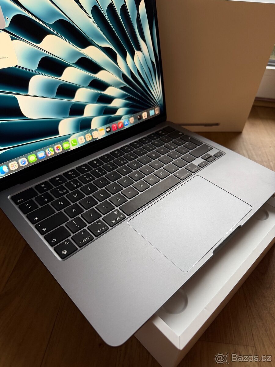 MacBook Air M2 256GB Space Grey - 2