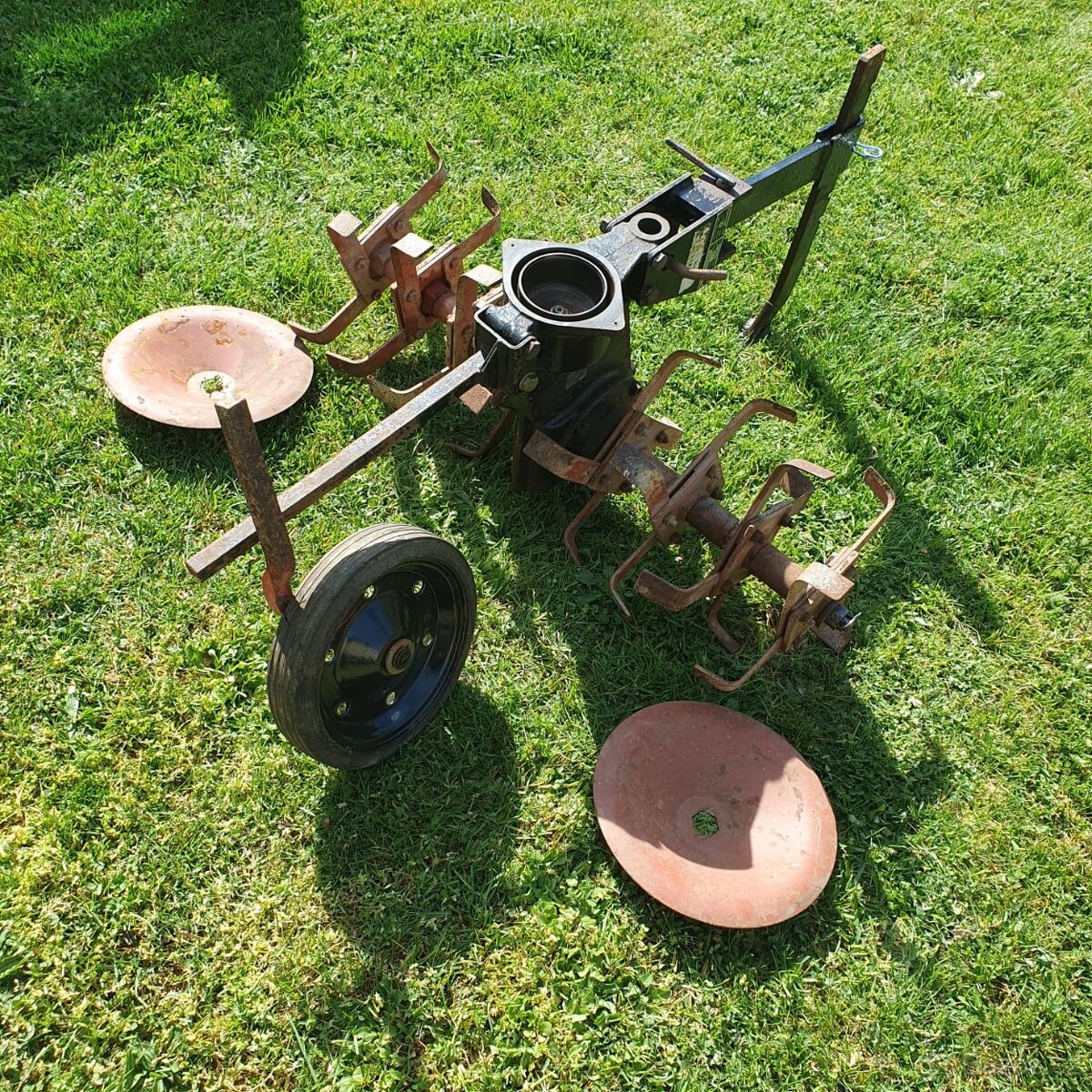 VARI TERA převodovka a rotavator AKY - 2