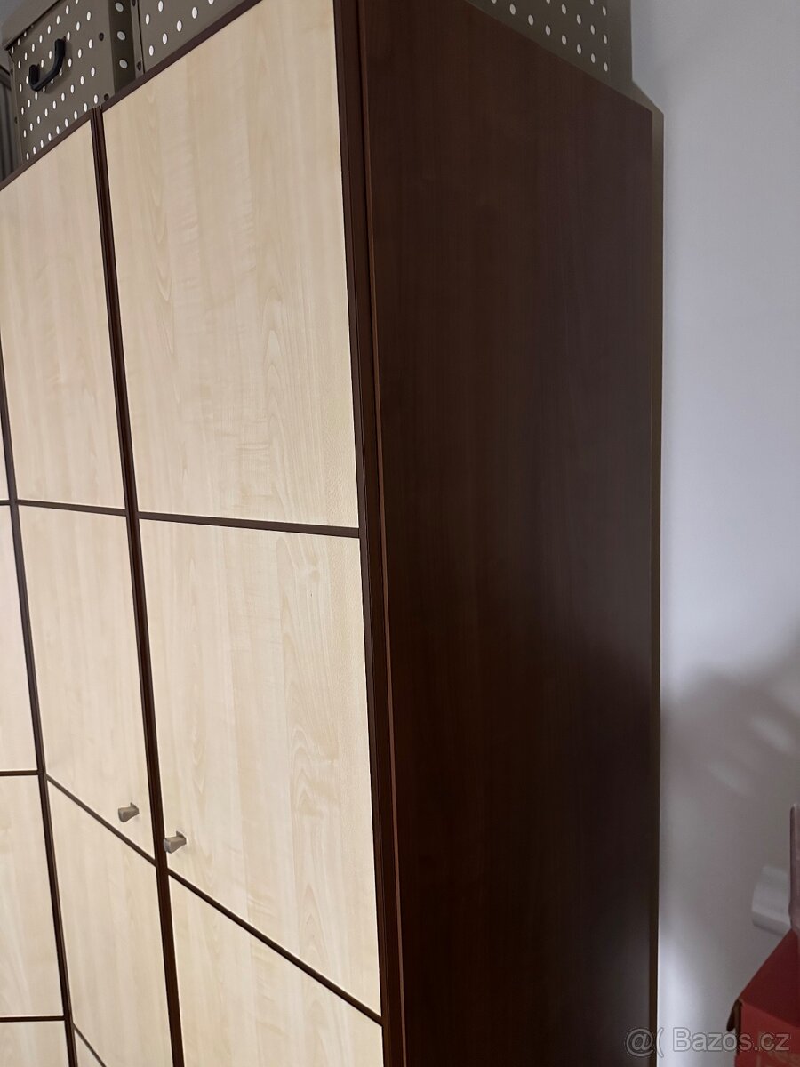 Skříň, rohová skříň a komoda - 2