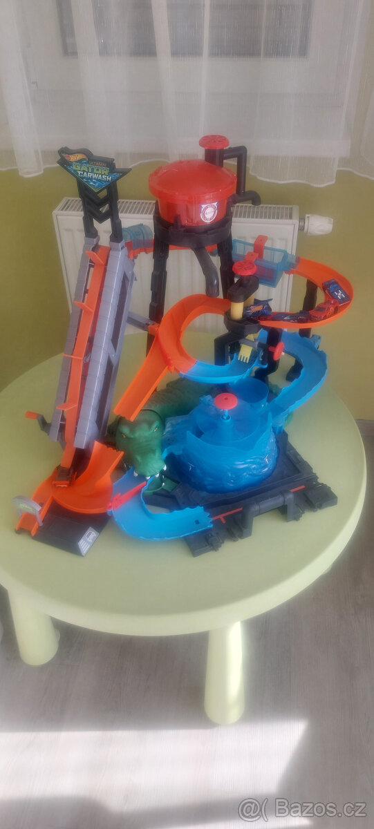 Automyčka Hot wheels s aligátorem - 2