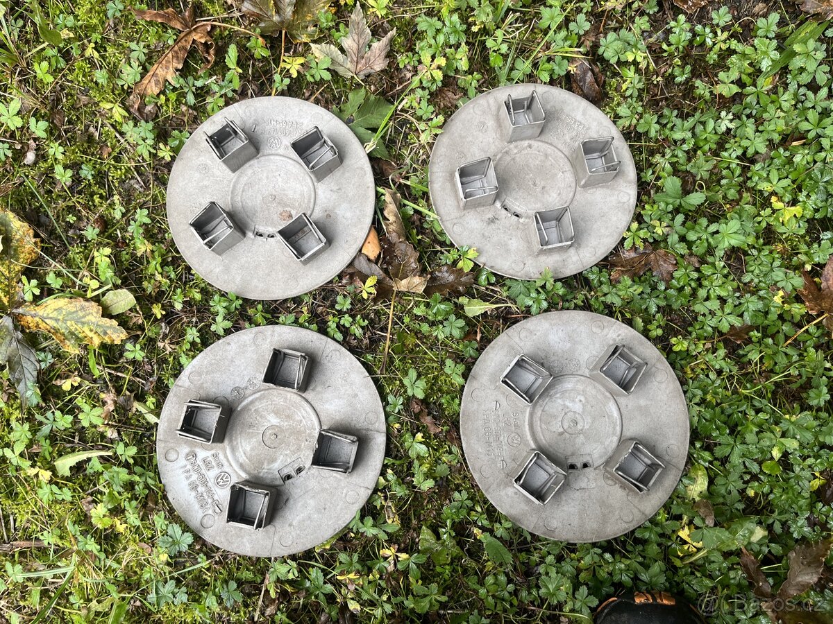 Volkswagen T5 poklice - 2