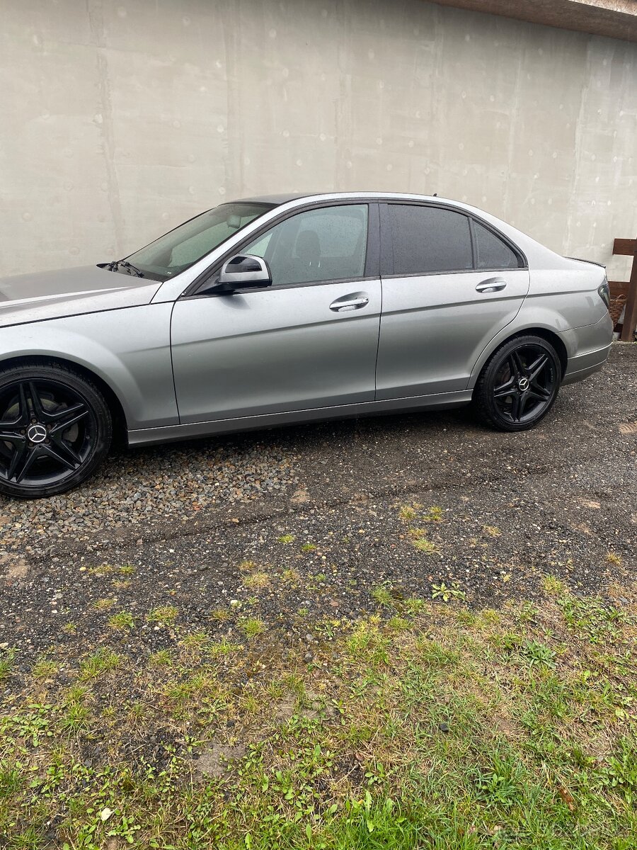 Mercedes Benz C class W204 - 2
