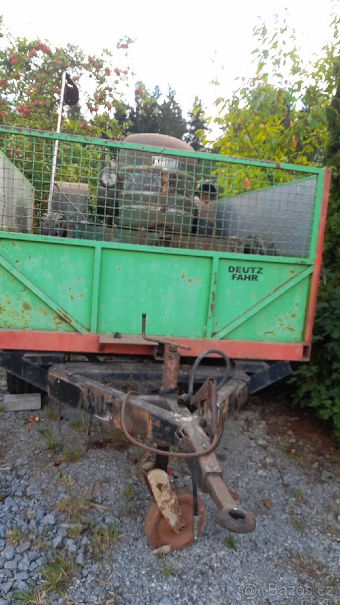 Sklápěcí vlek (kára, valník) za traktor - 2