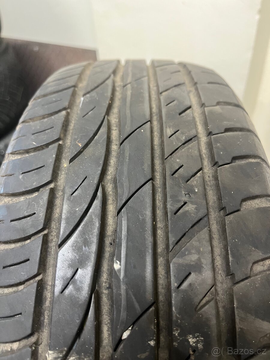 Barum 195/60 r15 letní - 2