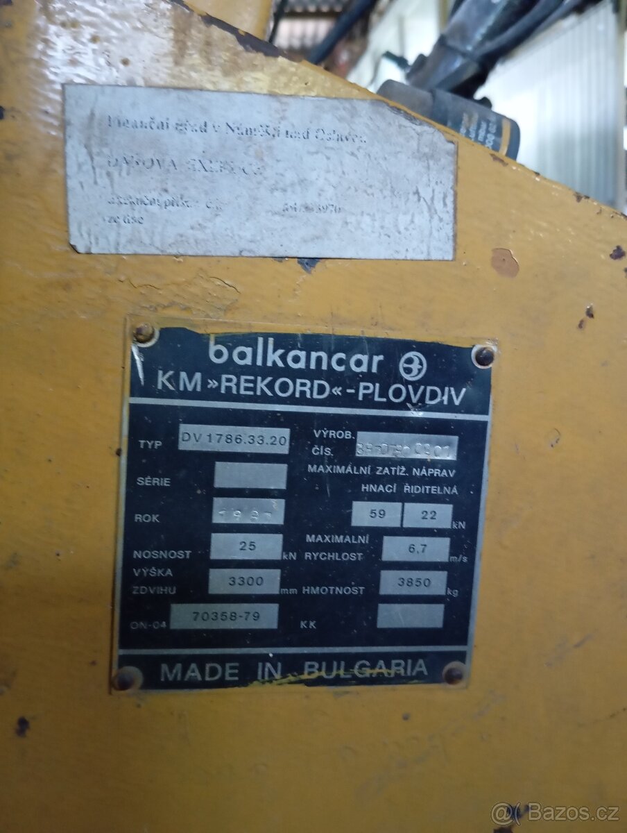 Vysokozdvižný 2,5t vozík - 2