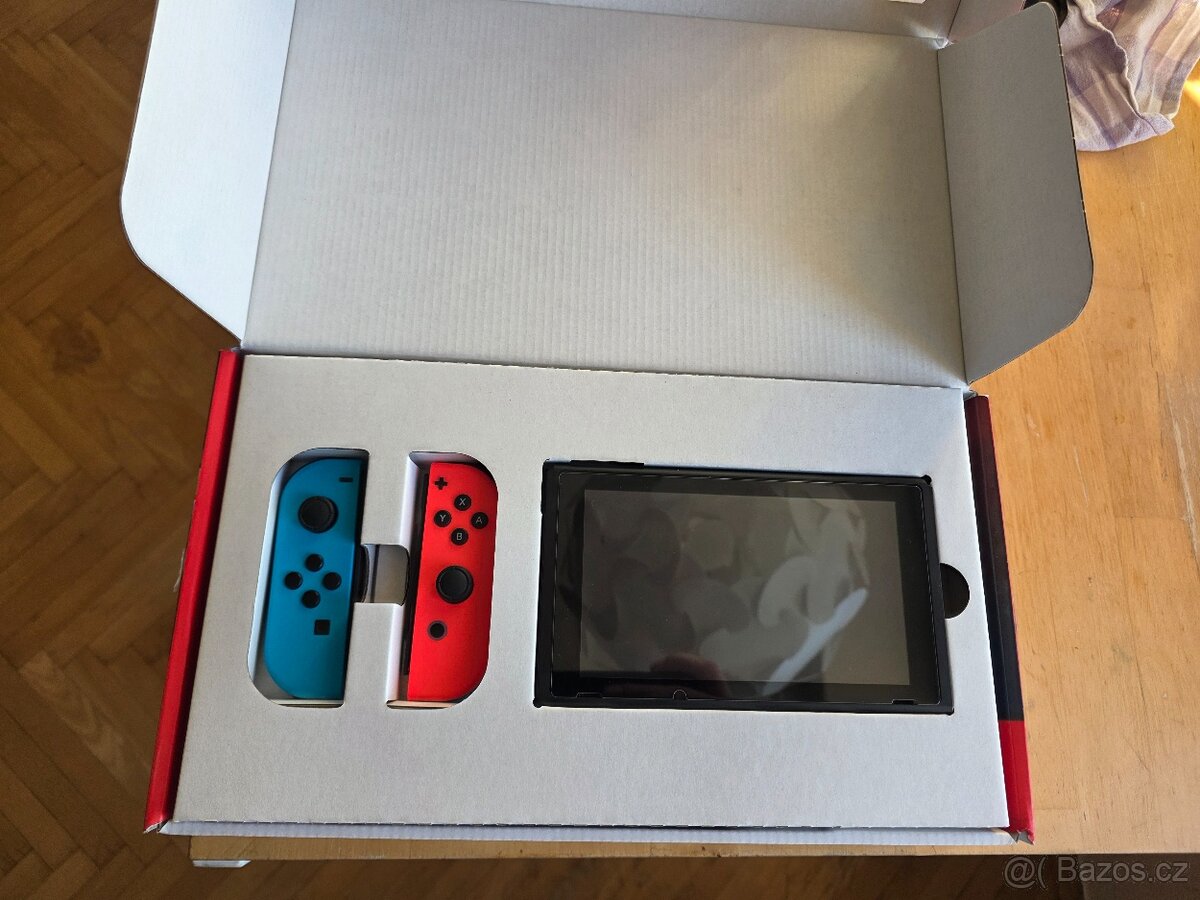 Nintendo Switch (v2) - 2