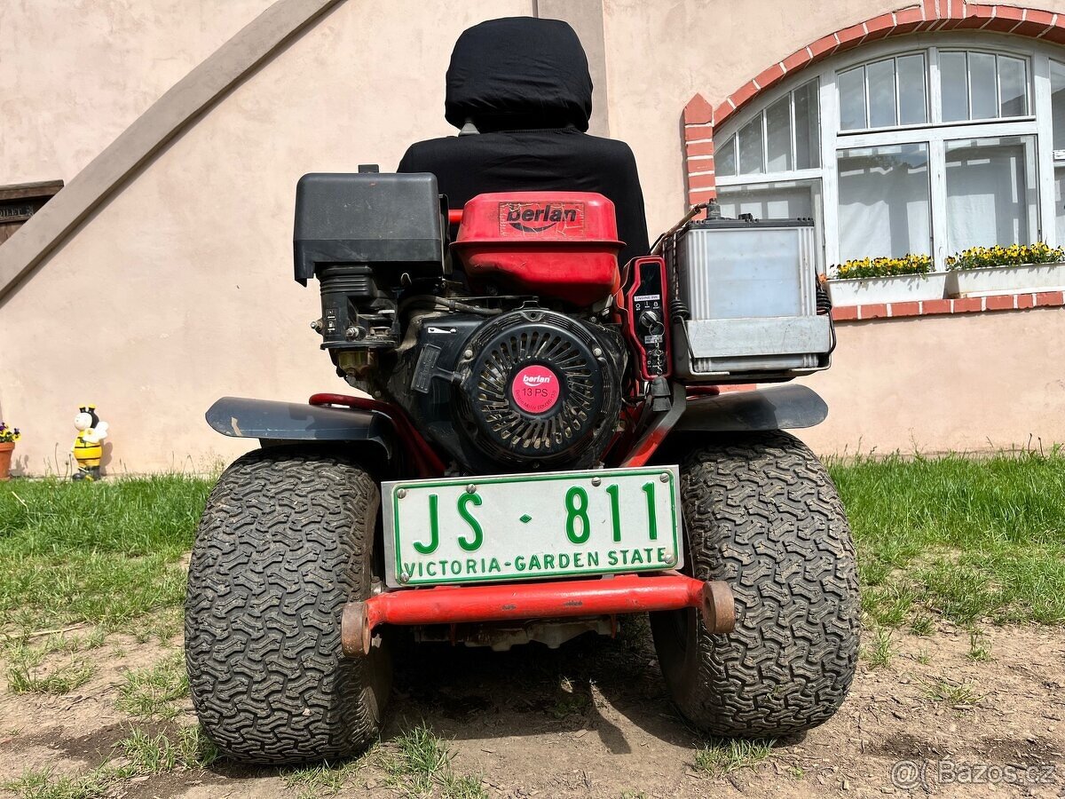 Buggy / traktůrek/sekačka